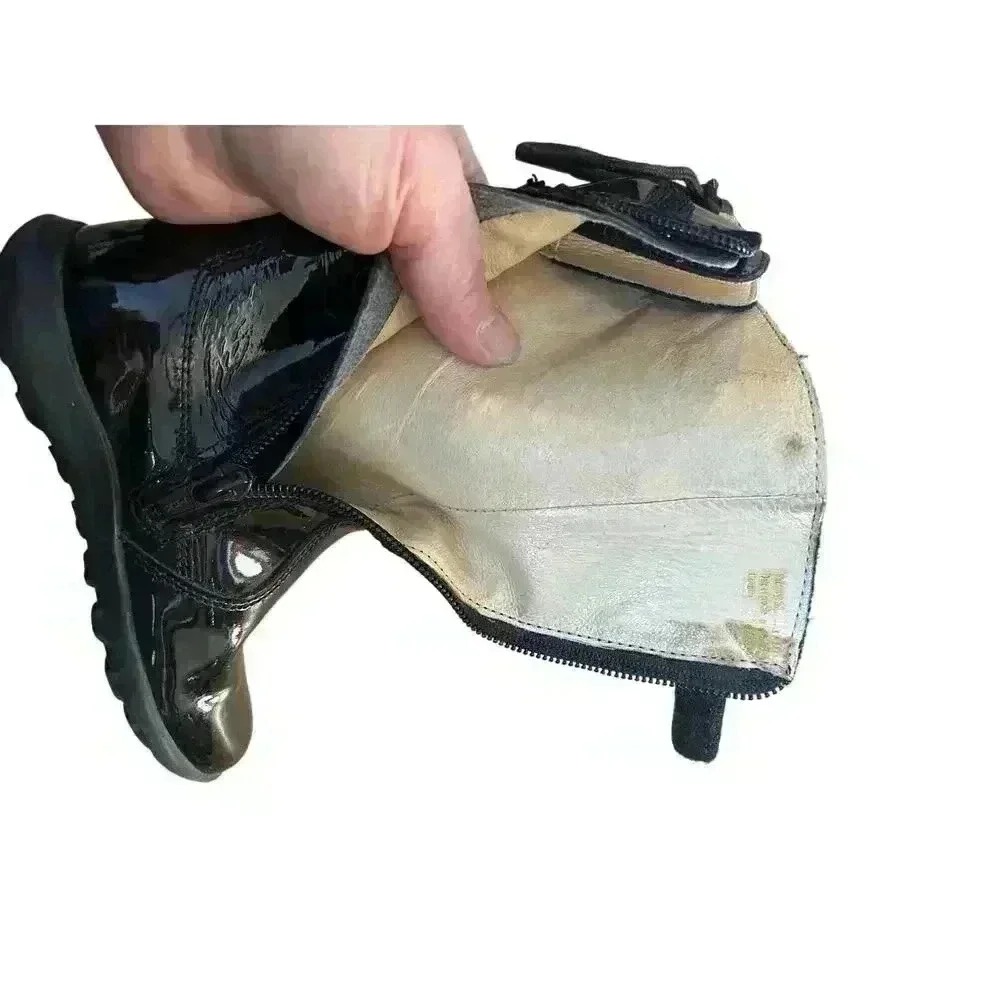 Naturino girls black patent leather boots size 24 US size 8 zip closure